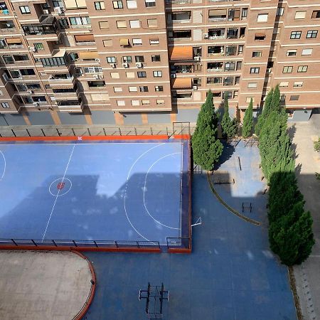 Habitacion Con Cama Individual, Piso Compartido En Avenida Blasco Ibanez 瓦伦西亚 外观 照片