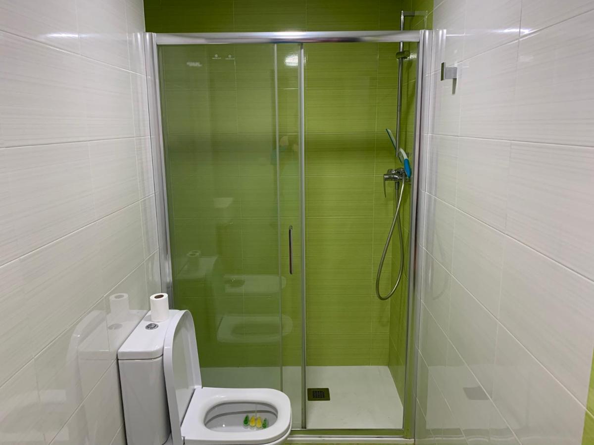 Habitacion Con Cama Individual, Piso Compartido En Avenida Blasco Ibanez 瓦伦西亚 外观 照片