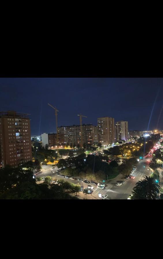 Habitacion Con Cama Individual, Piso Compartido En Avenida Blasco Ibanez 瓦伦西亚 外观 照片