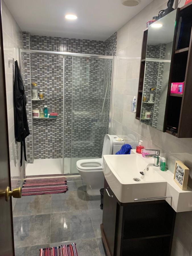 Habitacion Con Cama Individual, Piso Compartido En Avenida Blasco Ibanez 瓦伦西亚 外观 照片