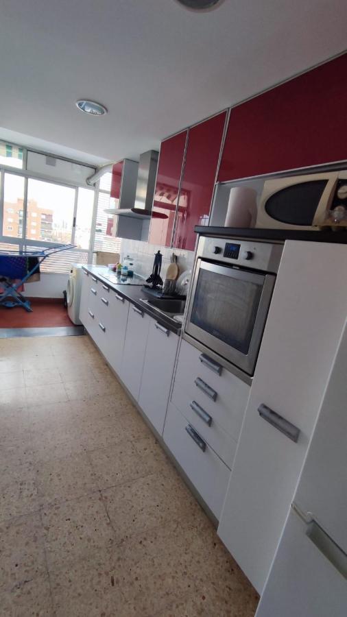 Habitacion Con Cama Individual, Piso Compartido En Avenida Blasco Ibanez 瓦伦西亚 外观 照片
